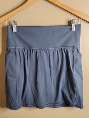 Salutation Stash High Rise 16 1/2 Skort in Granite Blue. Size S. #837435